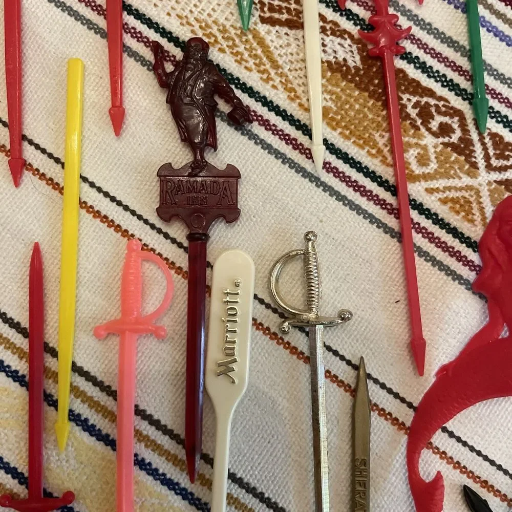 Vintage‎ Cocktail Picks, Swizzle Sticks, Appetizer (lot A)